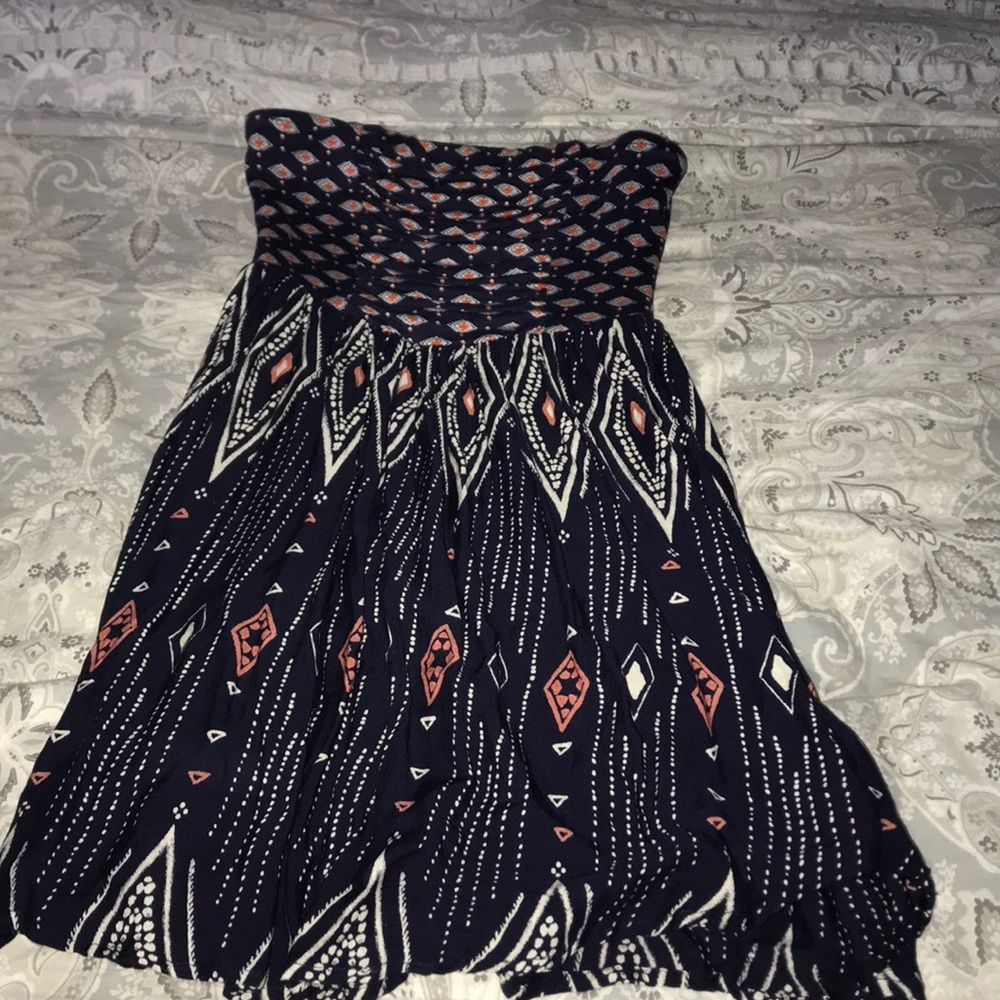Short sleeveless dress